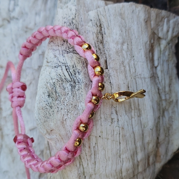 Handmade breast cancer bracelet. New. - Picture 6 of 7
